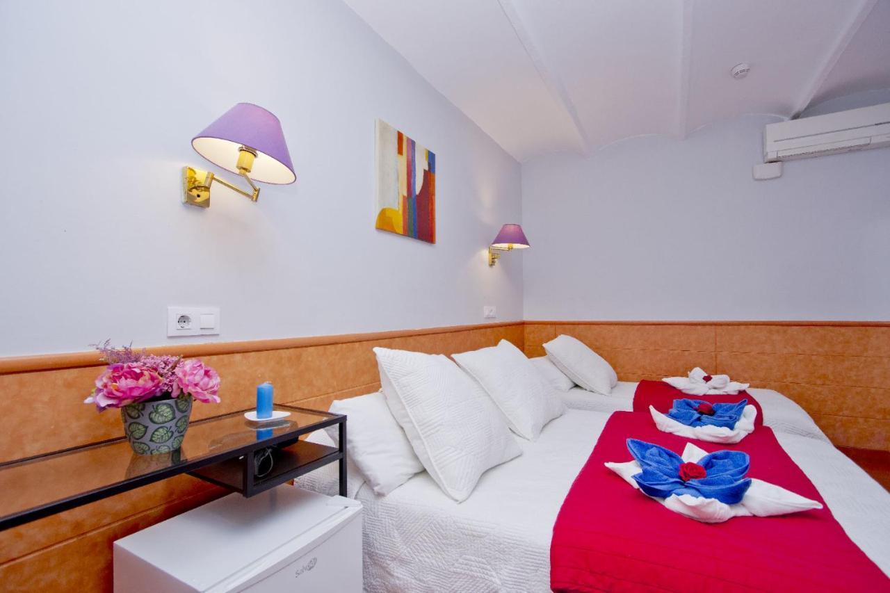 Barcelona City Rooms Экстерьер фото